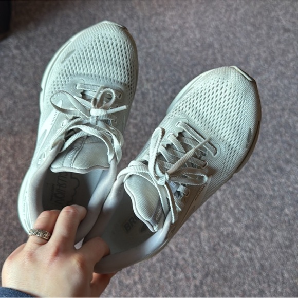 Brooks White Running Shoes - Picture 8 of 11